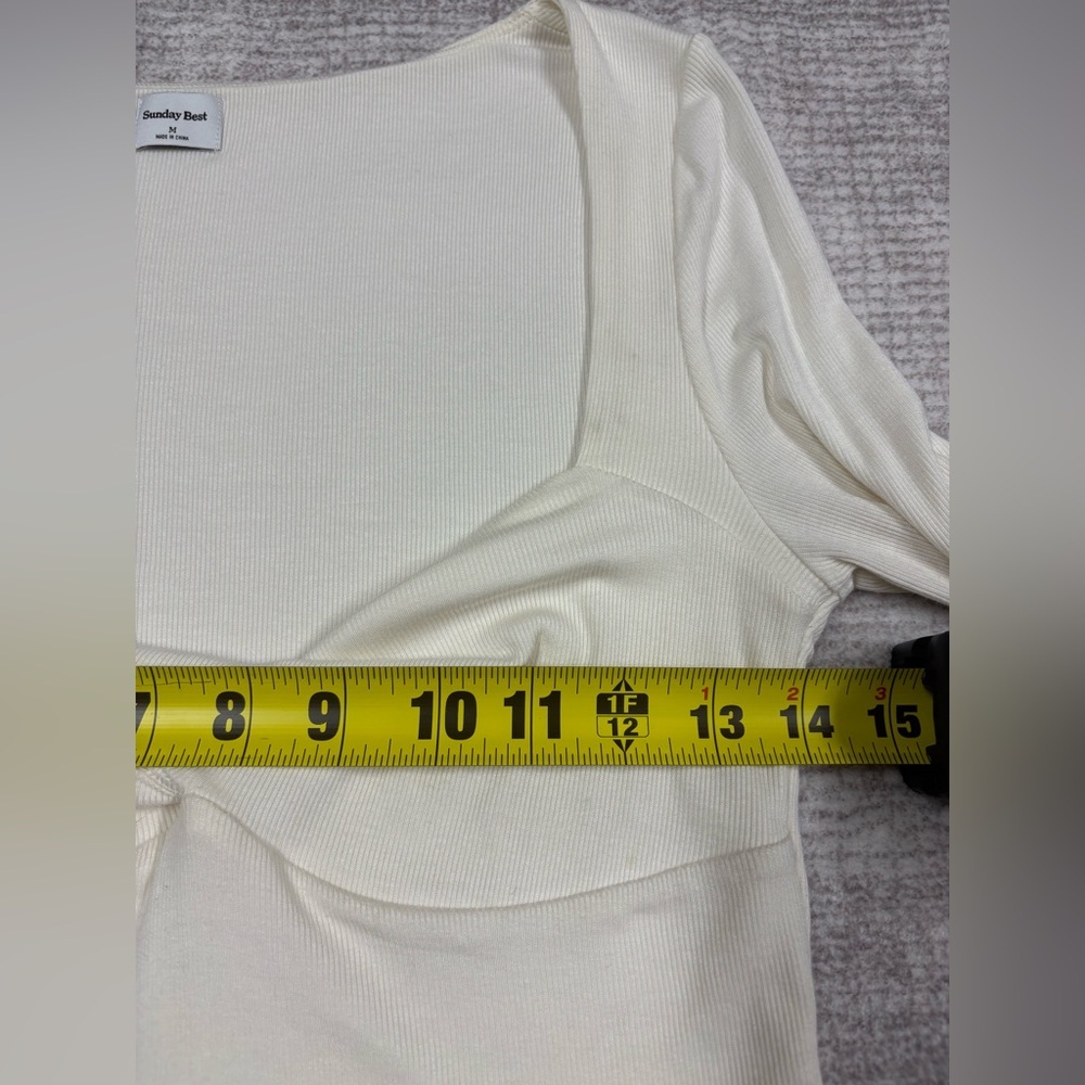 Aritzia Sunday Best Top Women’s M Sweetheart Neck Twisted Knot Front Cropped - Picture 4 of 9
